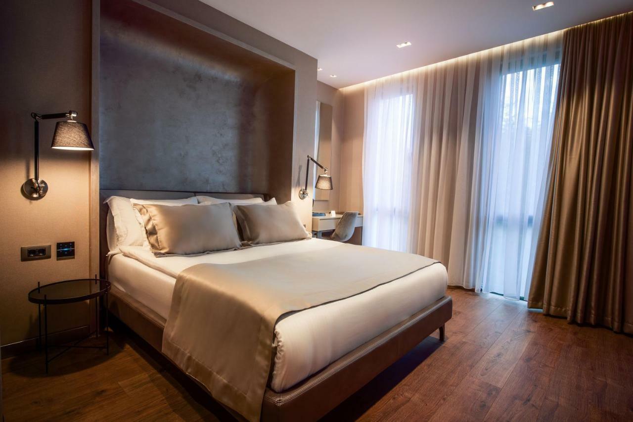 Seraphine Plaza Peje Exterior photo
