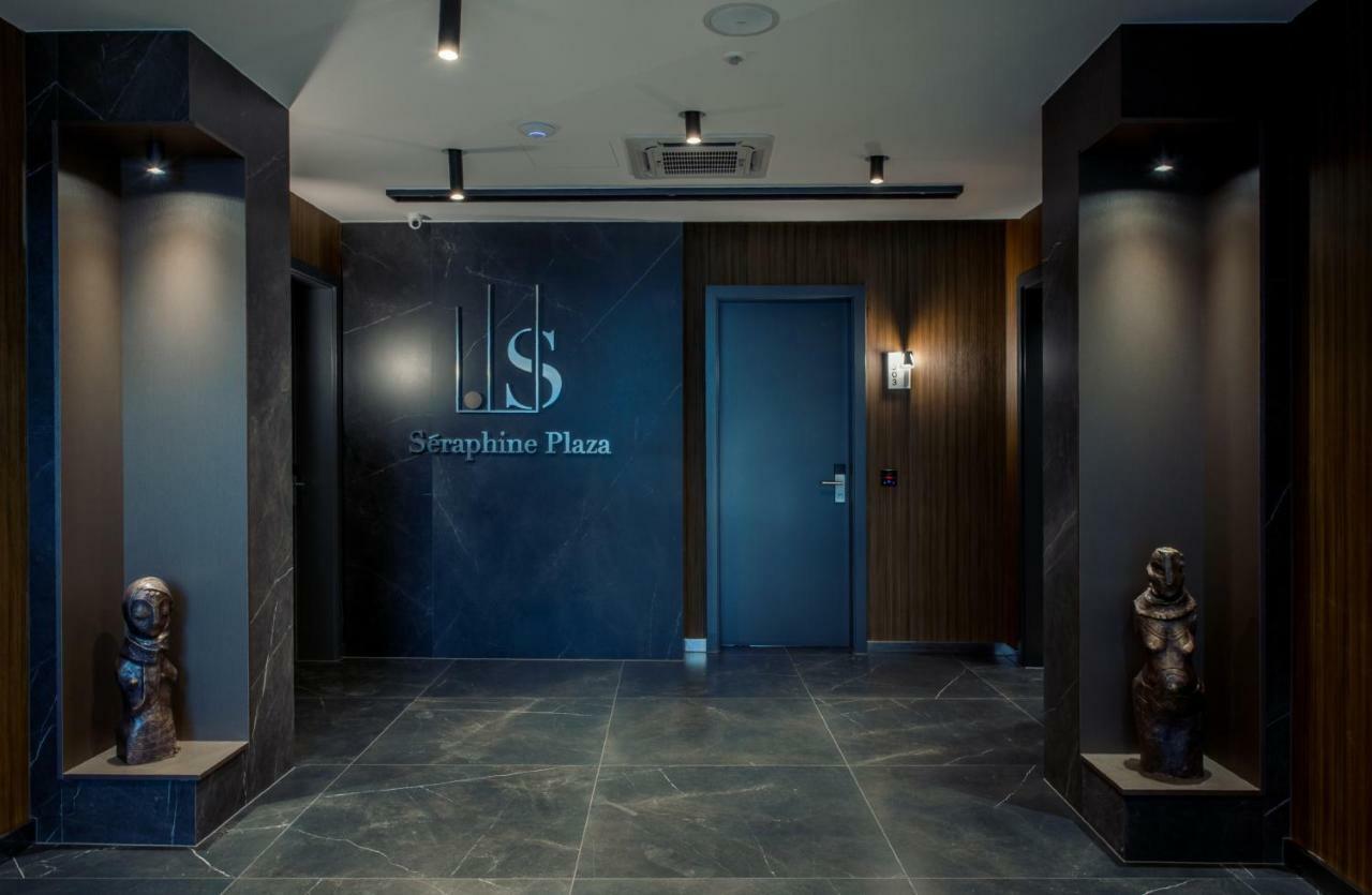 Seraphine Plaza Peje Exterior photo